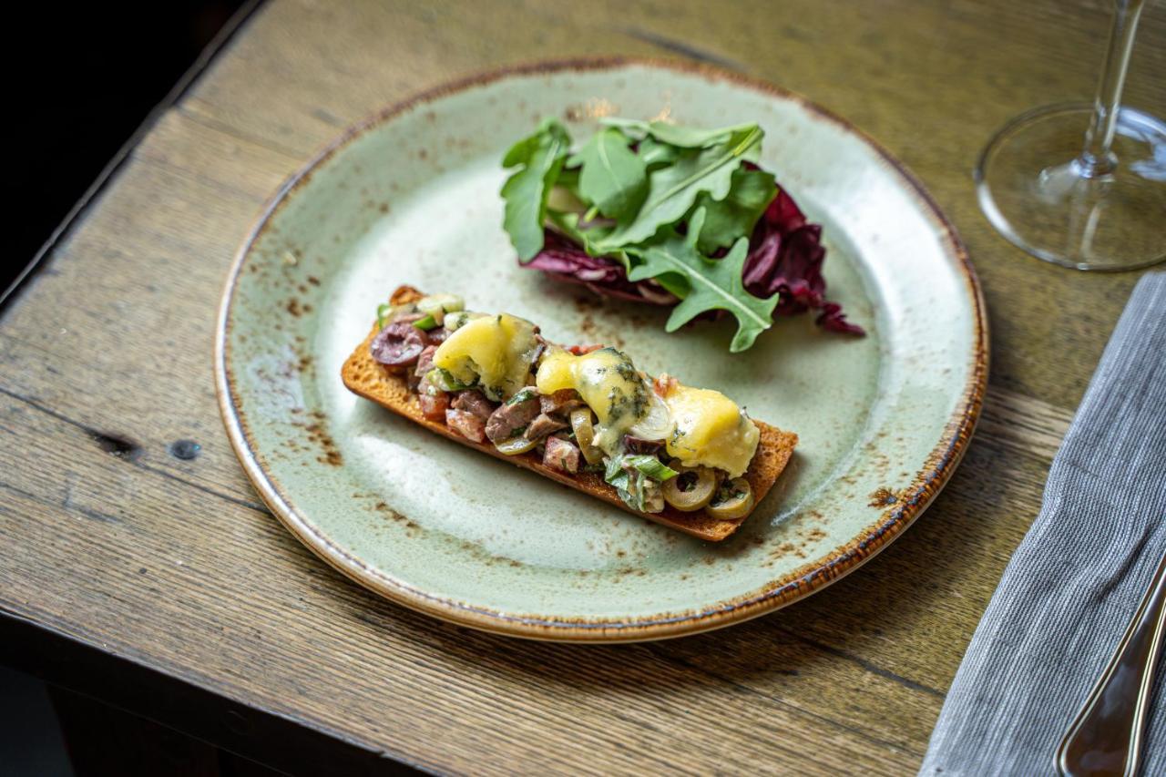 Rising Sun Pub, Restaurant And Rooms Lacock Luaran gambar