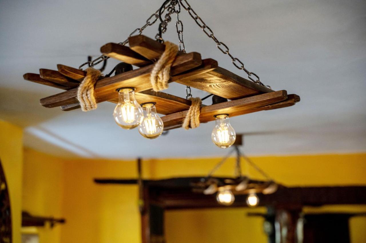 Rising Sun Pub, Restaurant And Rooms Lacock Luaran gambar